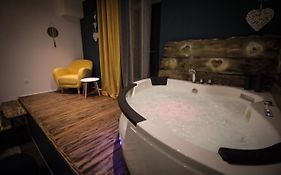 ** Au Canal Du Midi - Jaccuzzi & Luxueux Appartements **